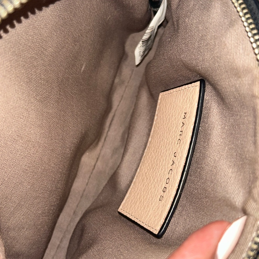 Marc Jacobs Tan/Pink Shutter Leather Crossbody Bag - Picture 13 of 16